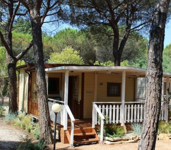 Camping I Melograni Marina Di Bibbona Luaran gambar