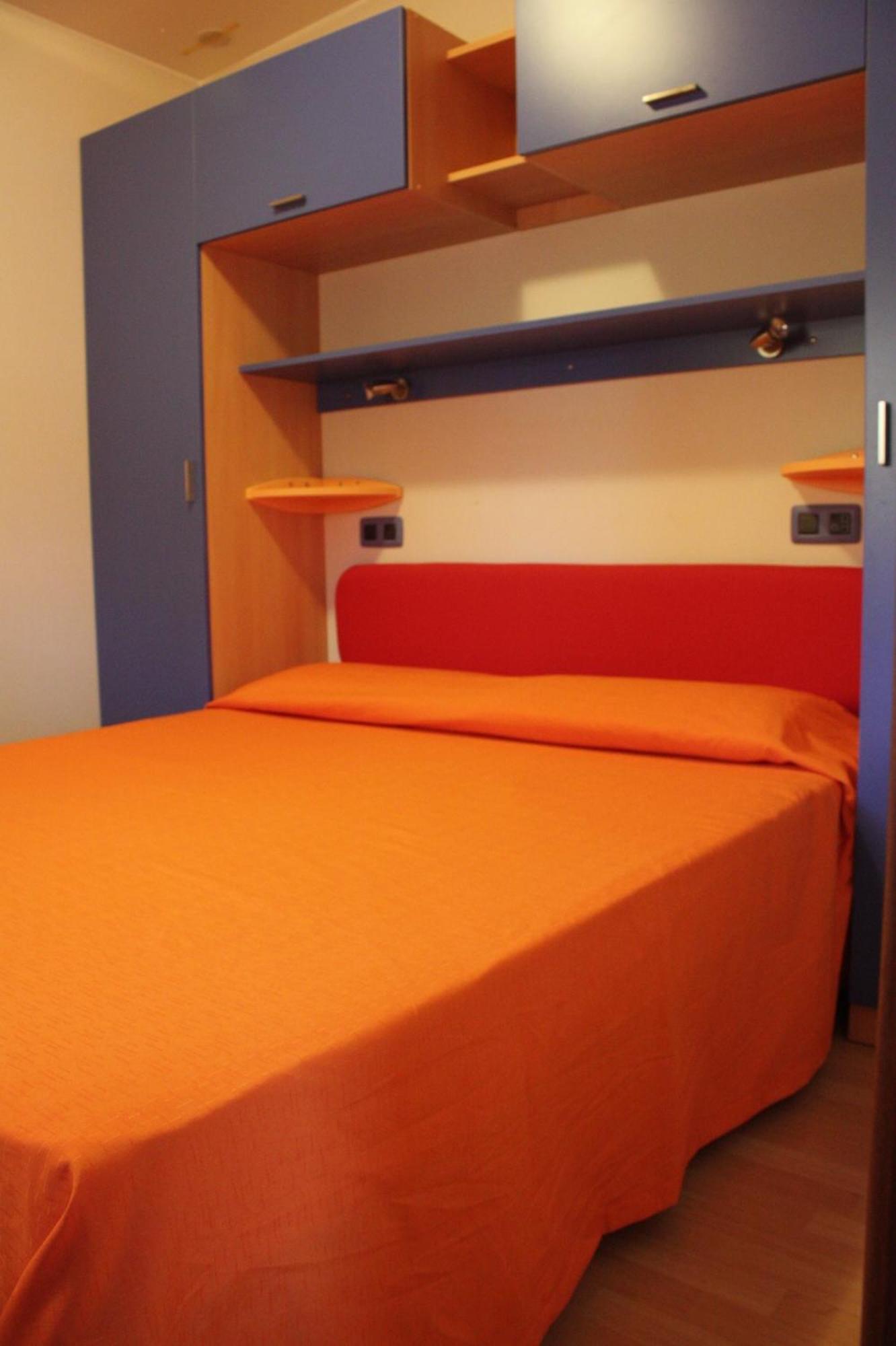 Camping I Melograni Marina Di Bibbona Bilik gambar